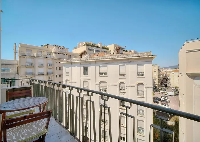 Ref 1477 - For Rent * Cannes